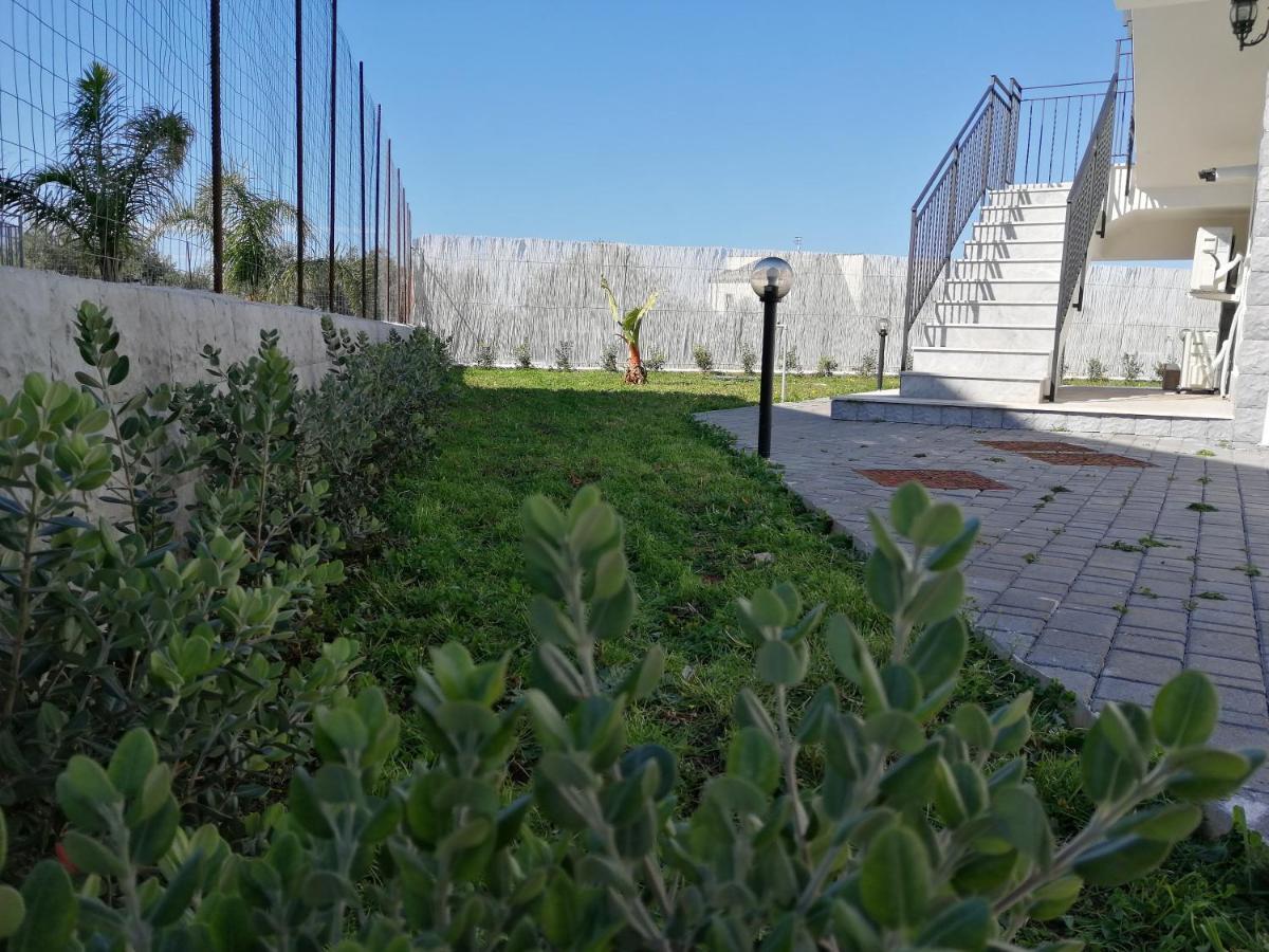 Sicily Rooms Appartamenti คารินิ ภายนอก รูปภาพ