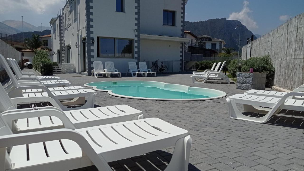Sicily Rooms Appartamenti คารินิ ภายนอก รูปภาพ