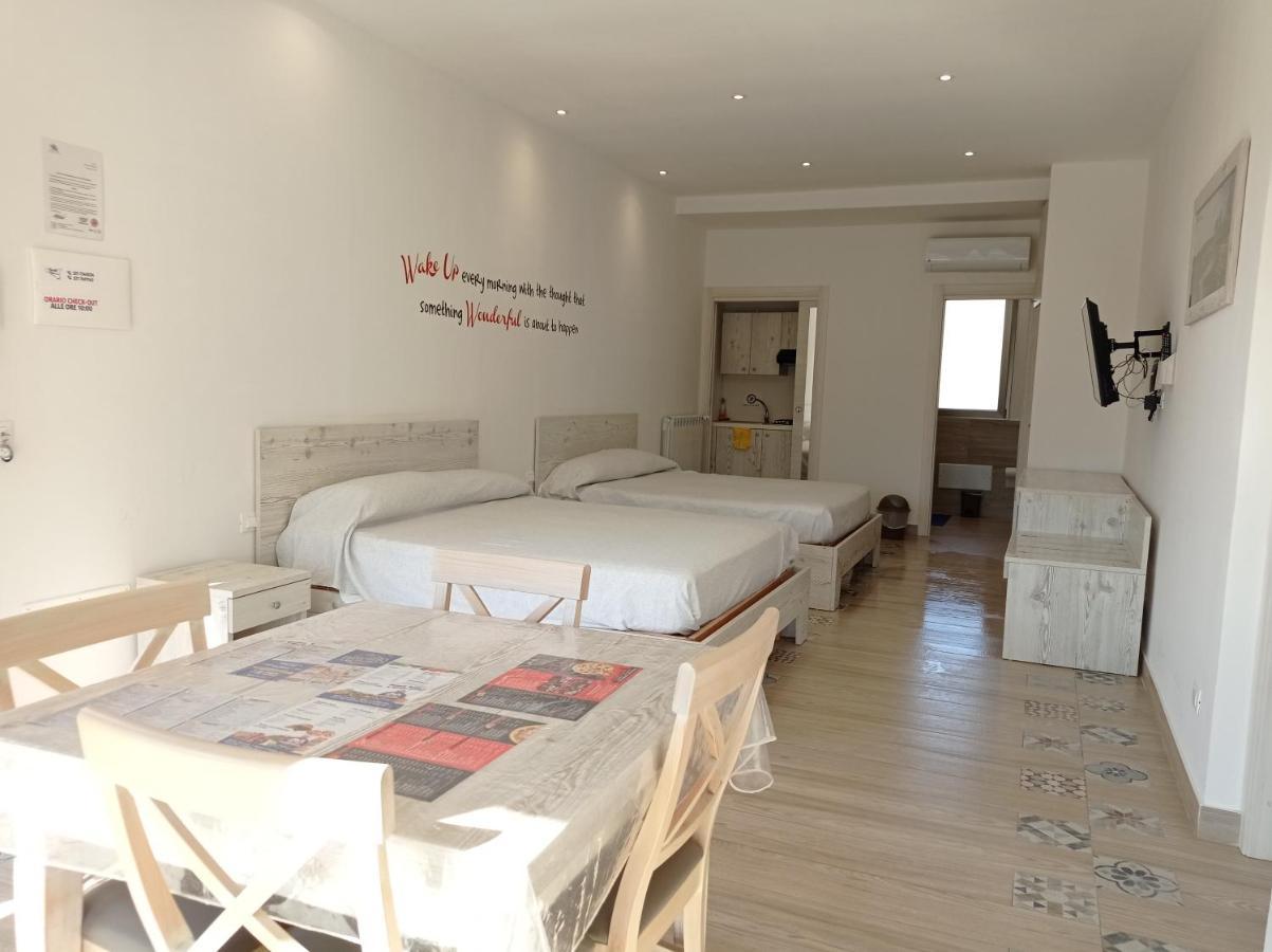 Sicily Rooms Appartamenti คารินิ ภายนอก รูปภาพ