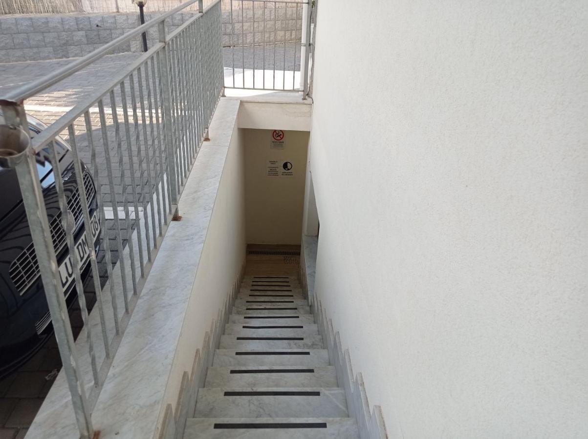 Sicily Rooms Appartamenti คารินิ ภายนอก รูปภาพ