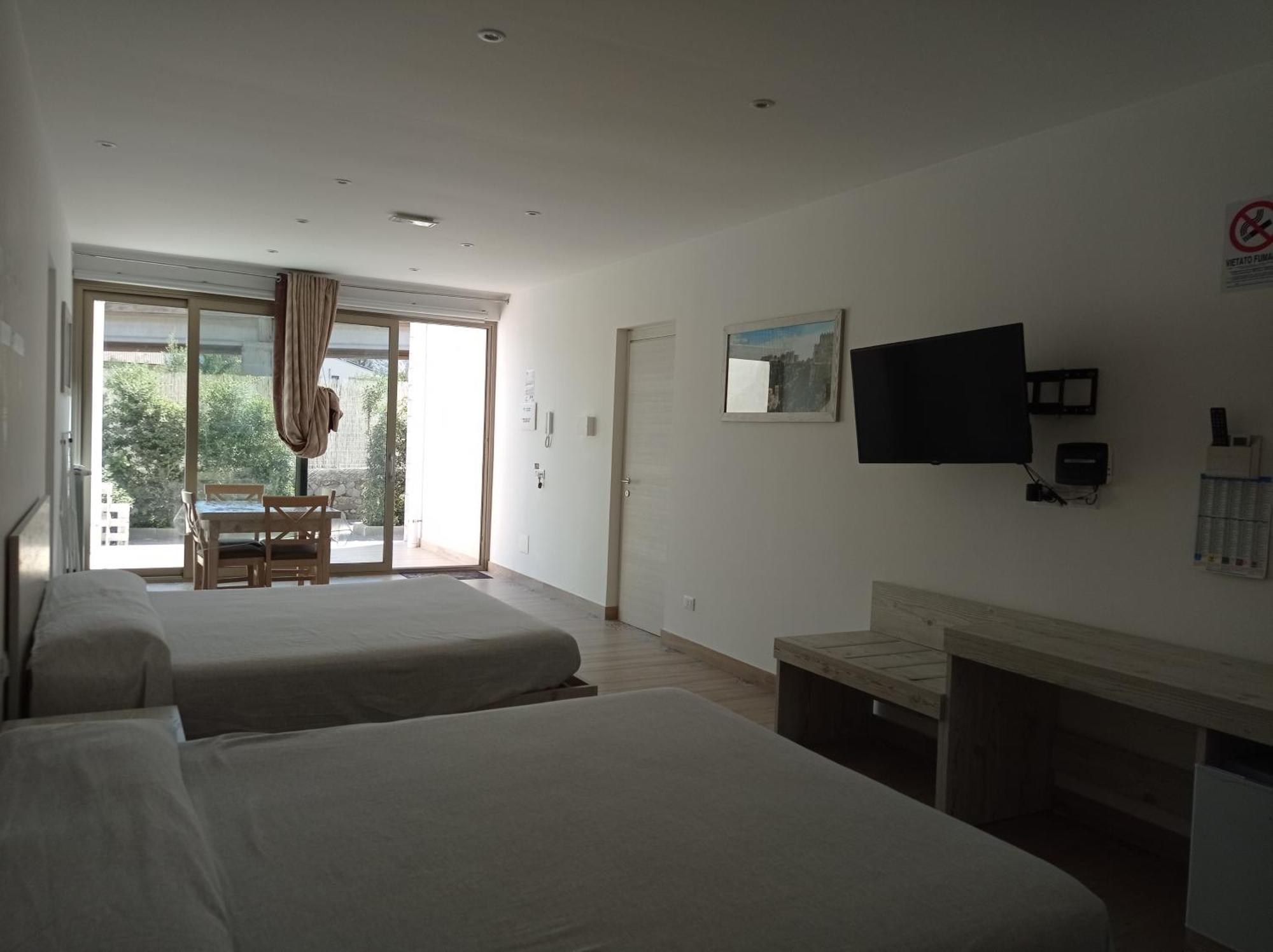 Sicily Rooms Appartamenti คารินิ ห้อง รูปภาพ